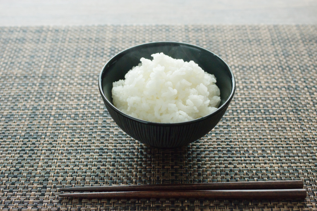 お茶碗に盛られているご飯